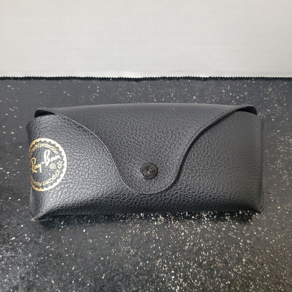 Ray-Ban Sunglasses Case - Picture 1 of 4
